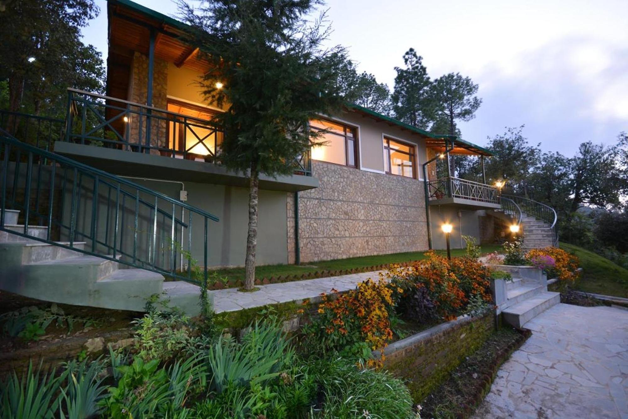 Blusalzz Escapade Anant Rasa Resort - Ranikhet Shitlakhet Eksteriør billede